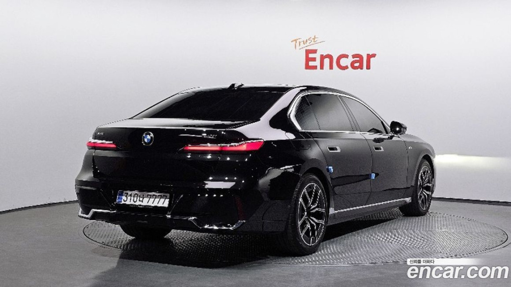 BMW 7-Series 740i xDrive M Sport, 2025