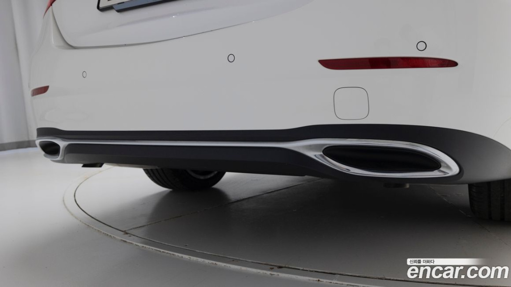 Mercedes-Benz C-Class C200 4MATIC Avantgarde, 2025
