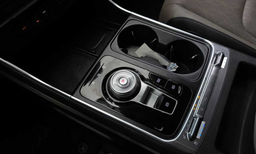 Kia Carnival 9-Seater Noblesse, 2025