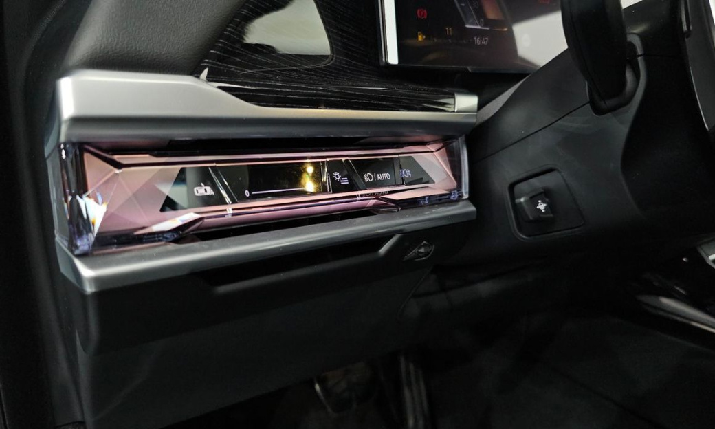 BMW 7-Series 740i xDrive M Sport, 2025