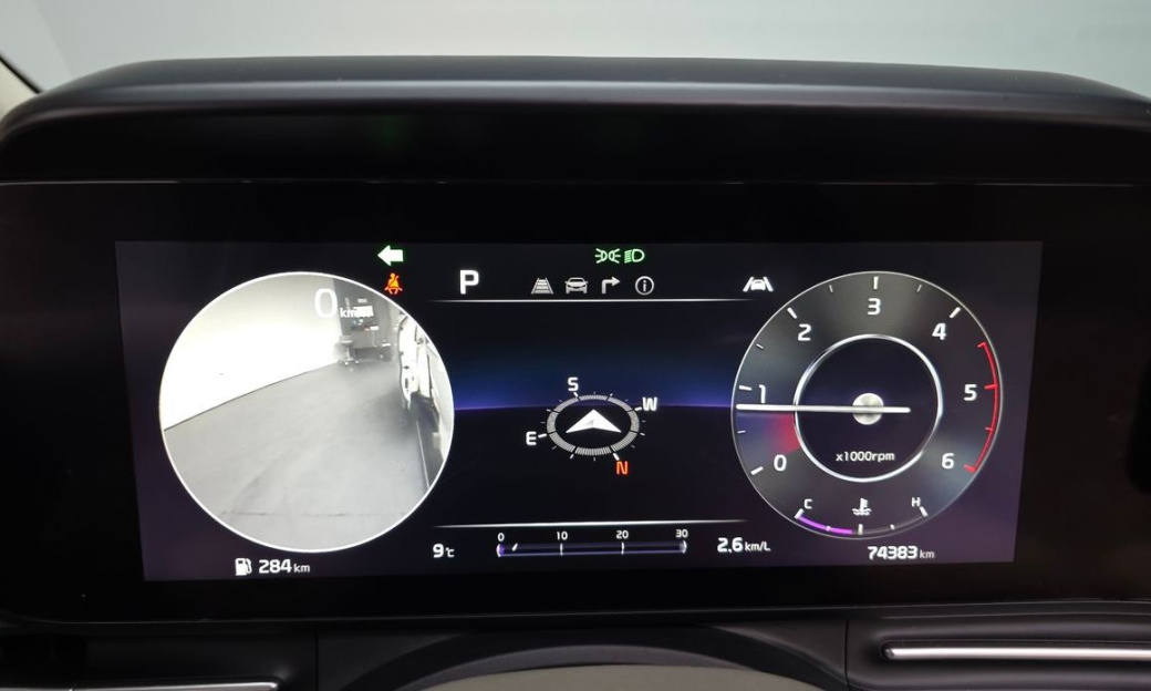 Kia Carnival 9-Seater Signature, 2022