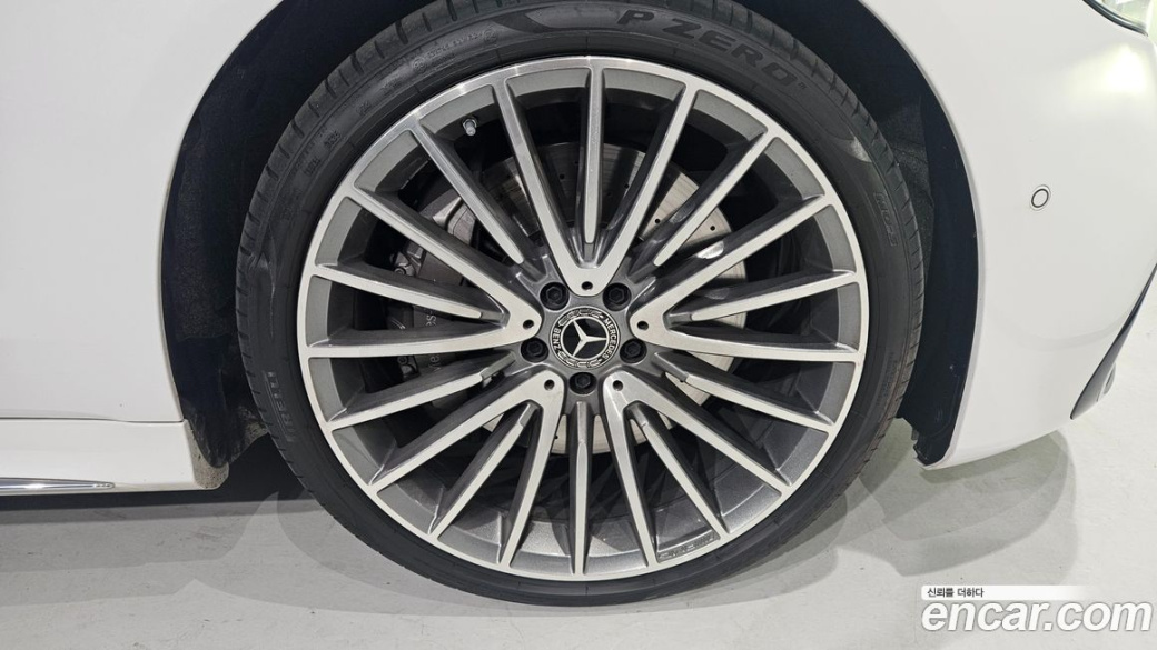 Mercedes-Benz S-Class S500L 4MATIC, 2025