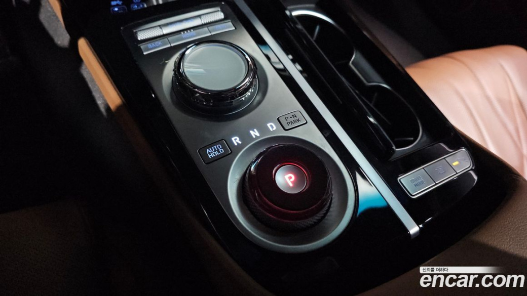 Genesis G80 Gasoline 2.5 Turbo AWD, 2024