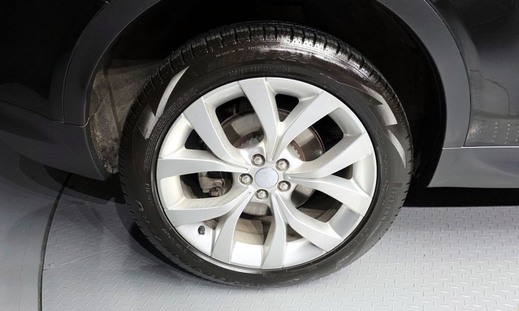 Land Rover Discovery Sport P250 SE, 2022