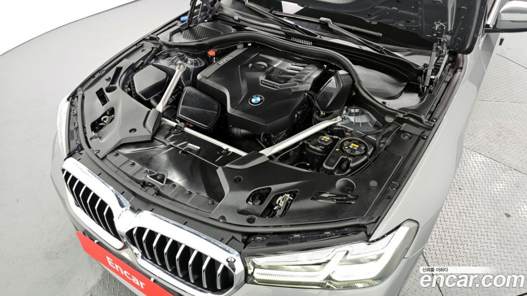BMW 5-Series 520i M Sport, 2023