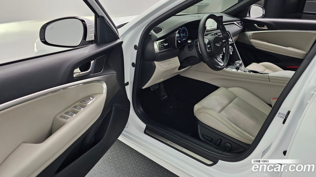 Genesis G70 Gasoline 2.0T 4WD, 2022