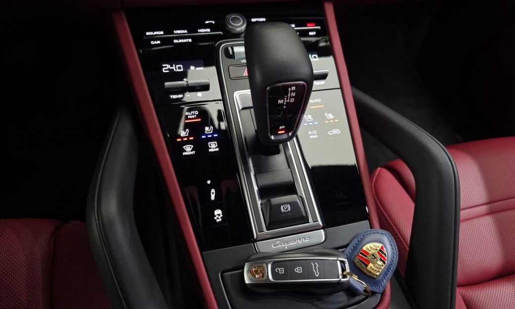 Porsche Cayenne 3.0 PLATINUM EDITION, 2023
