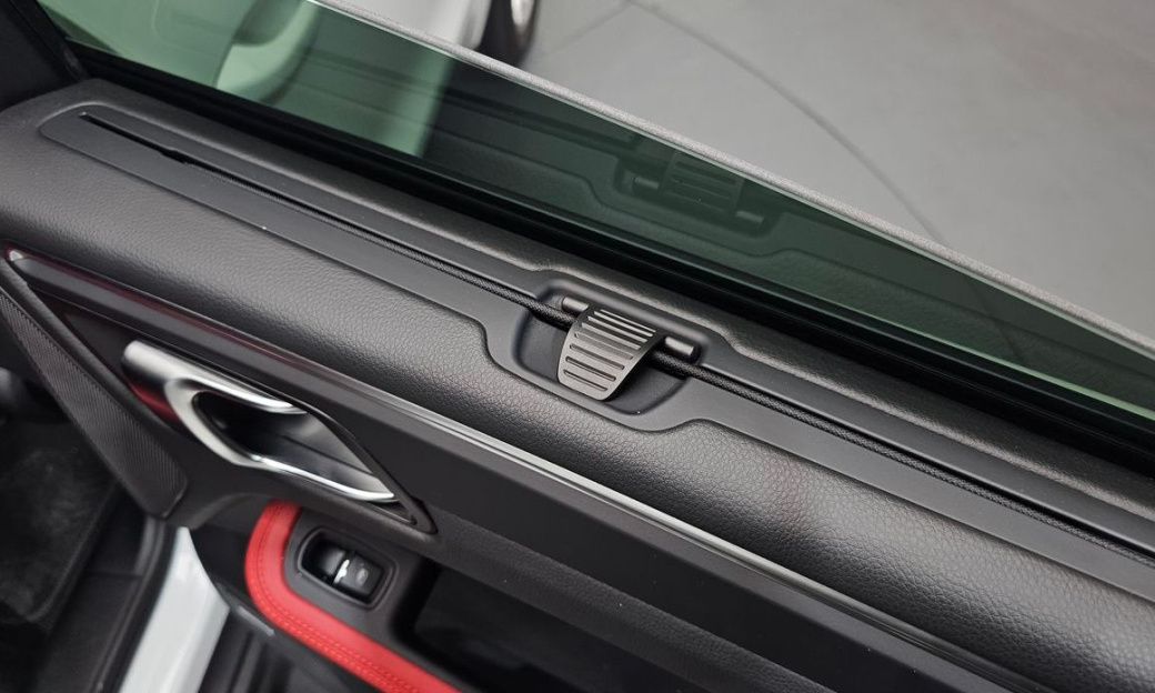 Porsche Macan 2.0, 2021