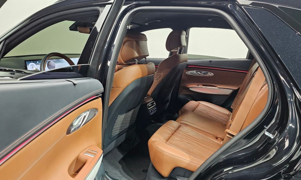 Genesis GV70 2.5T Gasoline 2WD, 2025