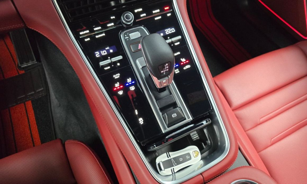 Porsche Panamera 4.0 GTS, 2024