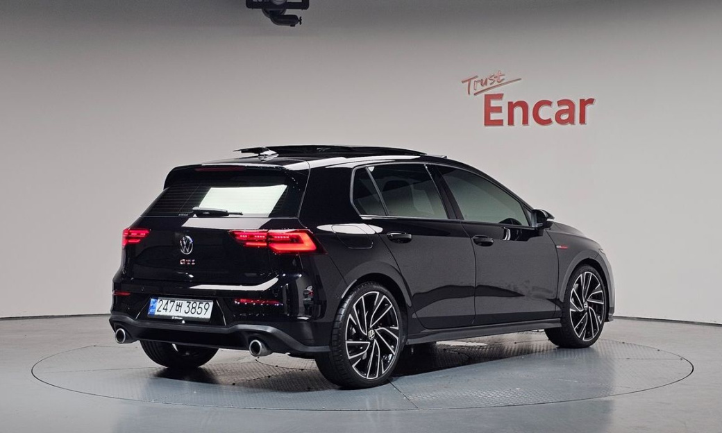 Volkswagen Golf 2.0 GTI, 2024