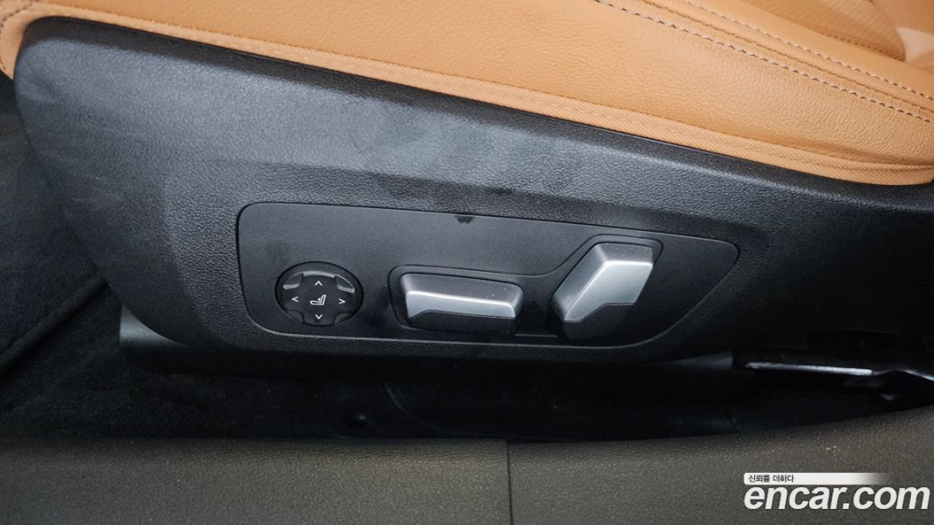 BMW 3-Series 320i, 2023
