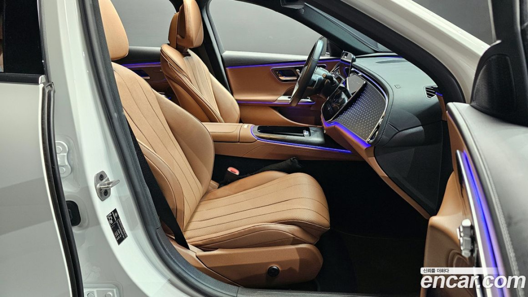 Mercedes-Benz E-Class E220d 4MATIC Exclusive, 2024