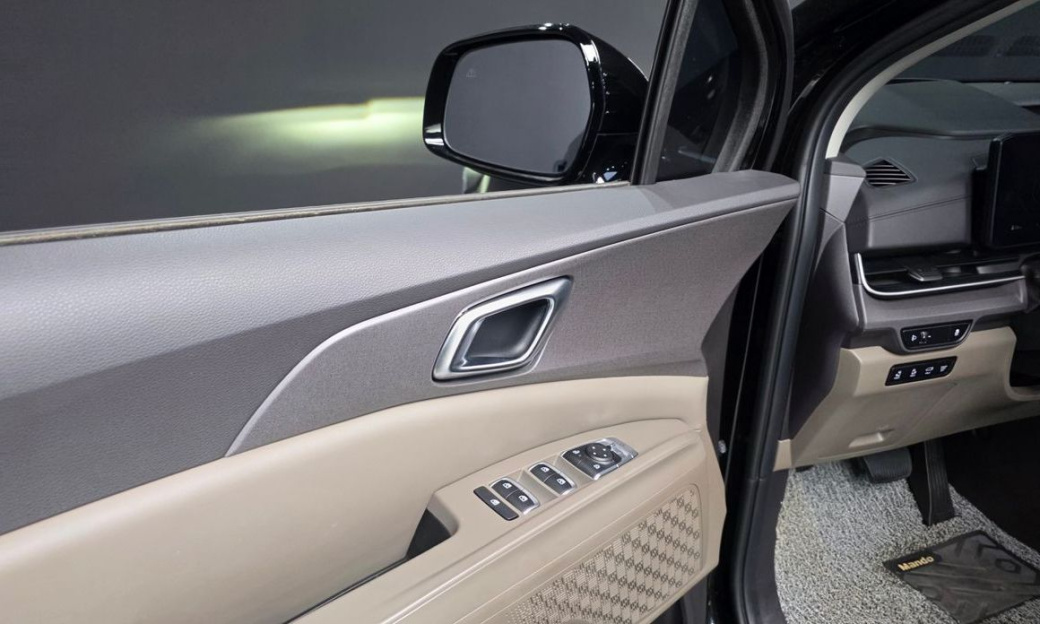Kia Carnival 9-Seater Noblesse, 2024