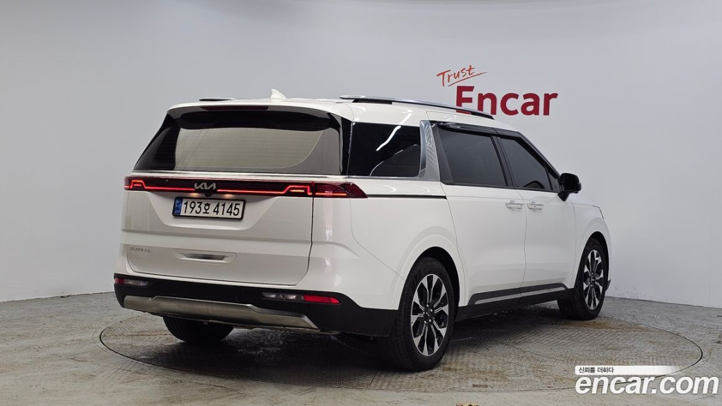 Kia Carnival 9-Seater Signature, 2023
