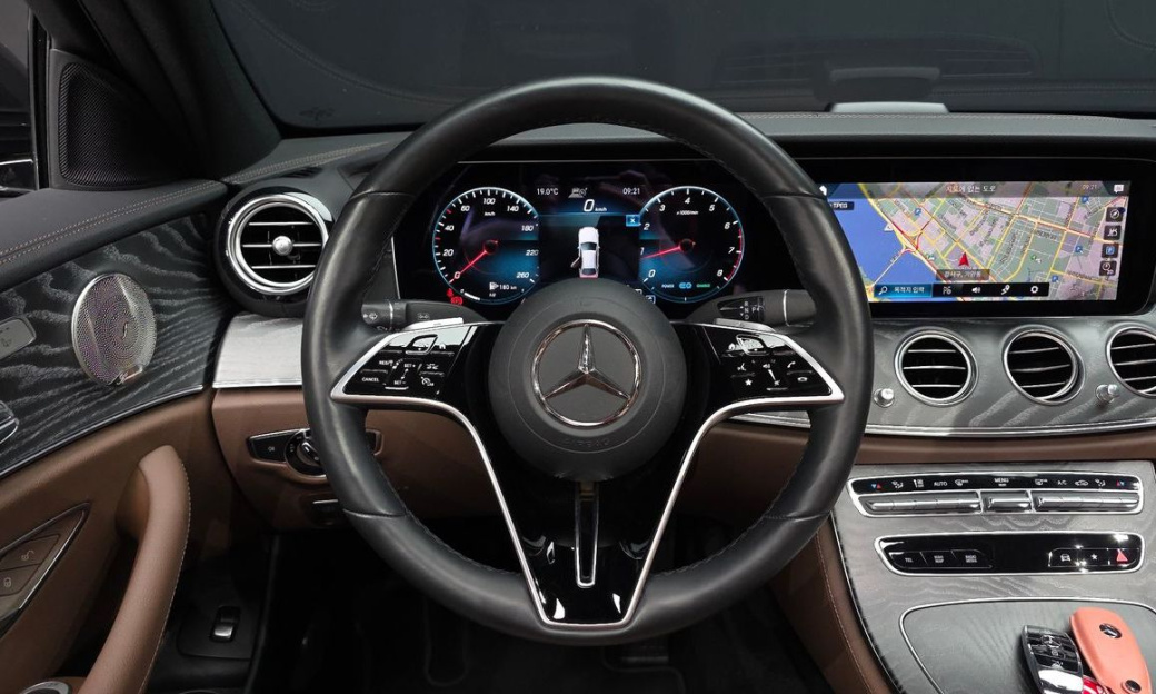 Mercedes-Benz E-Class E350 4MATIC Exclusive, 2023