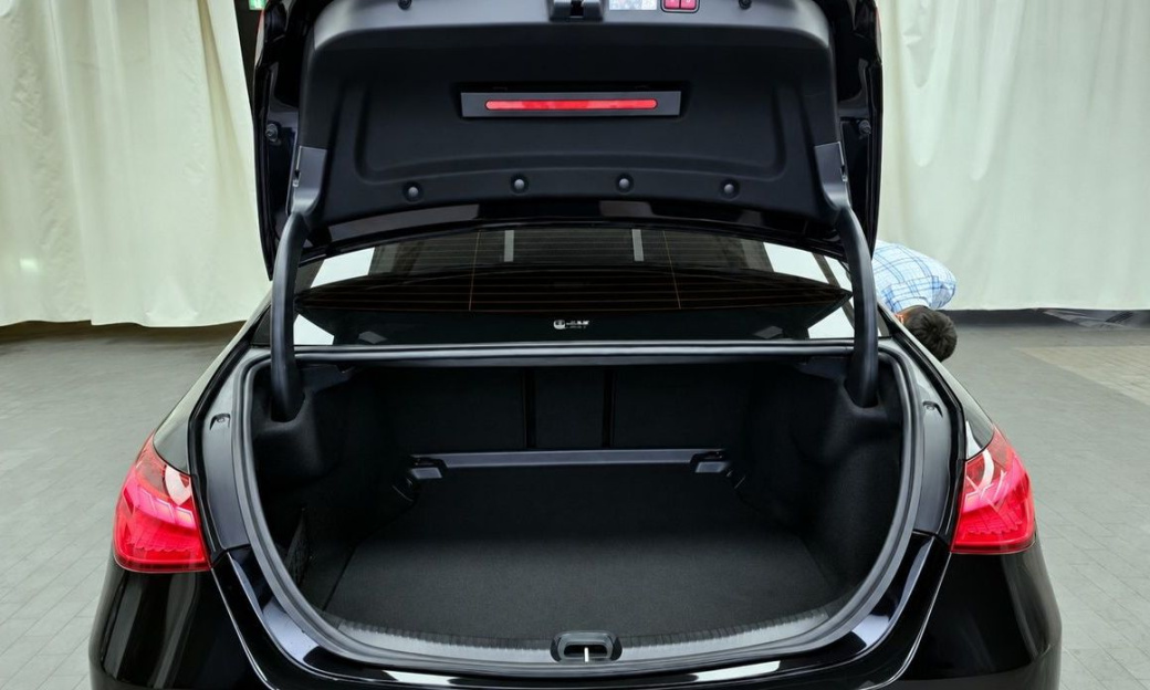 Mercedes-Benz C-Class C200 AMG Line, 2024