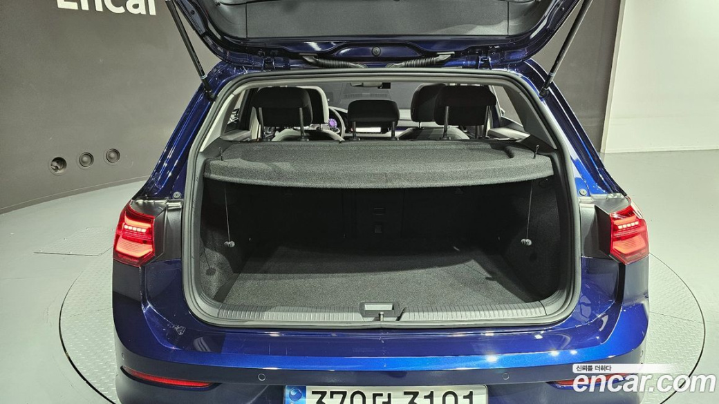 Volkswagen Golf 2.0 TDI Prestige, 2023