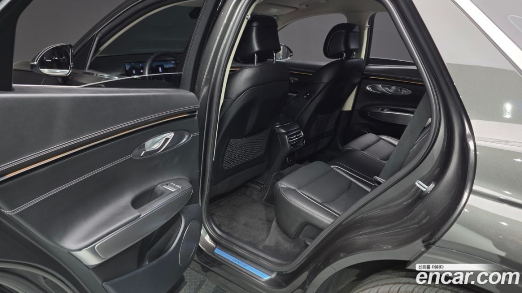 Genesis GV70 2.5T Gasoline AWD, 2025