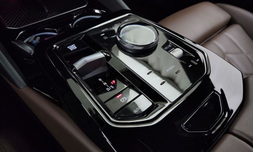 BMW 5-Series 520i M Sport, 2024
