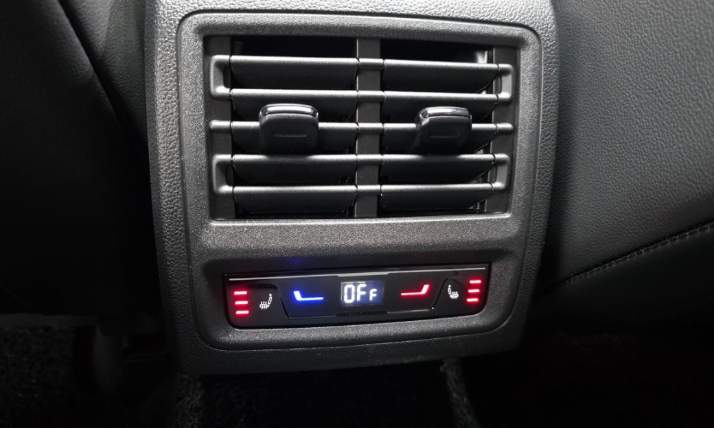 Volkswagen Golf 2.0 GTI, 2024