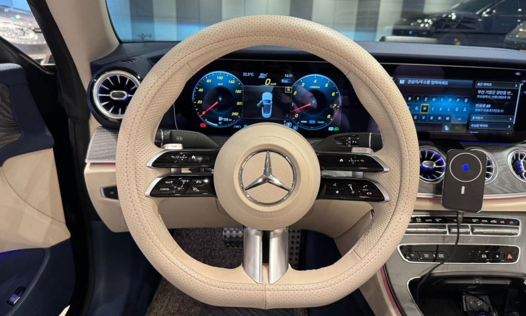 Mercedes-Benz E-Class E450 4MATIC Cabriolet, 2023