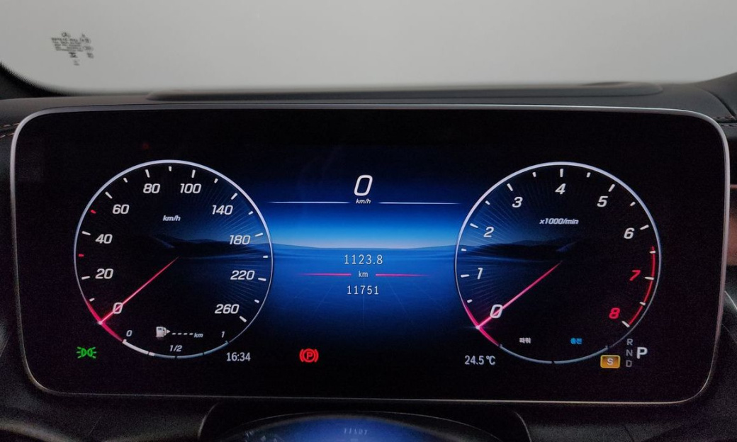 Mercedes-Benz GLC-Class GLC 300 4MATIC Avantgarde, 2025