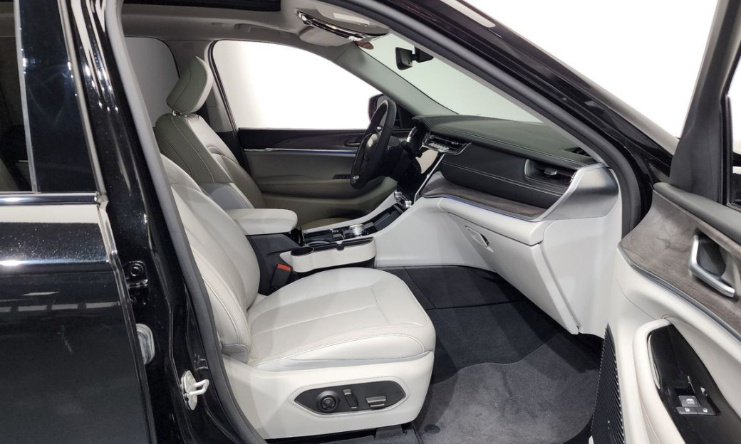 Jeep Cherokee 3.6 Overland, 2023