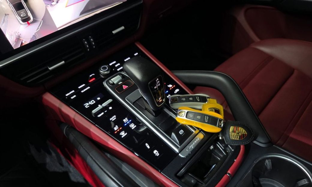 Porsche Cayenne 3.0 COUPE PLATINUM EDITION, 2023
