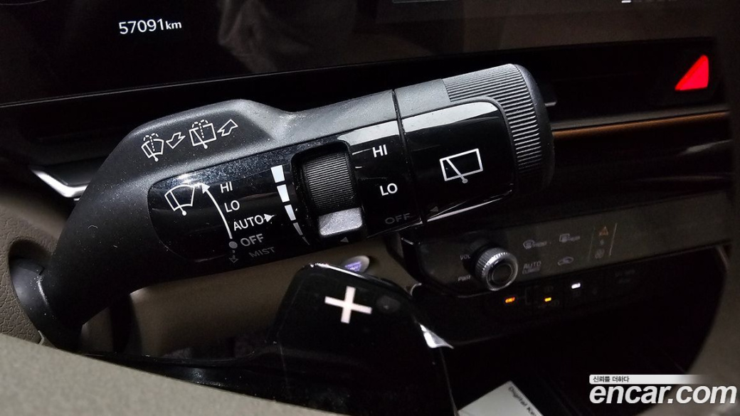 Kia Carnival 9-Seater Gravity, 2025