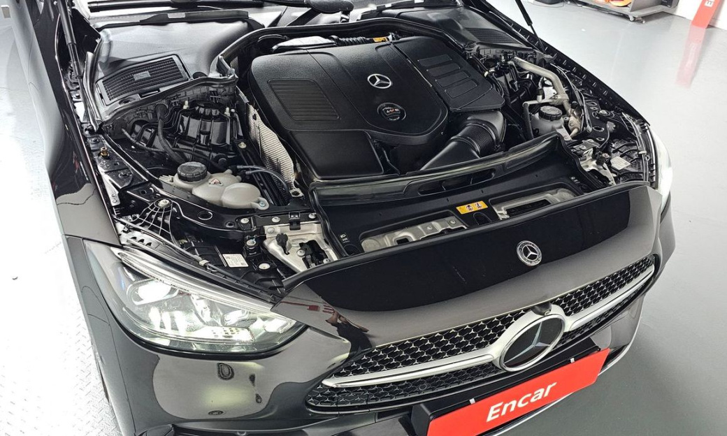 Mercedes-Benz C-Class C300 4MATIC AMG Line, 2024