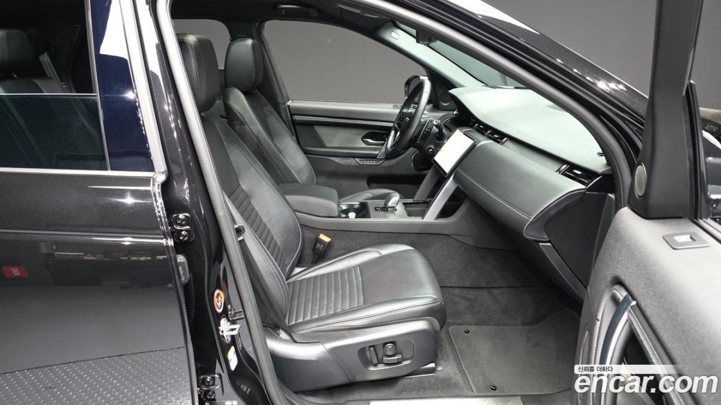 Land Rover Discovery Sport P250 Dynamic SE, 2025