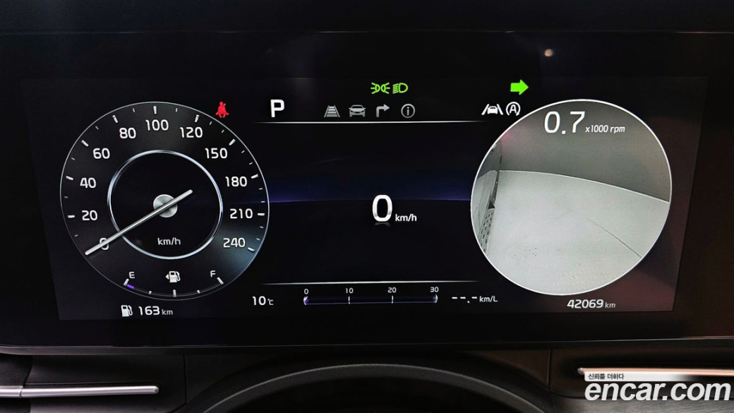 Kia Carnival 9-Seater Signature, 2023