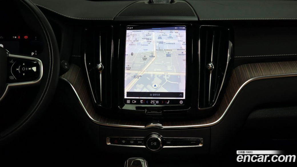 Volvo XC60 B5 Inscription, 2022