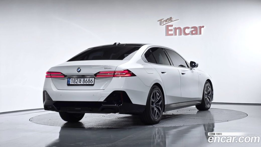 BMW 5-Series 520i M Sport, 2024