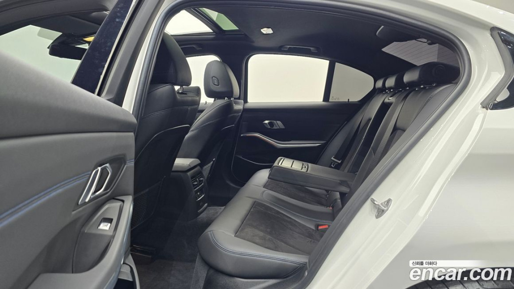 BMW 3-Series 320i M Sport, 2022