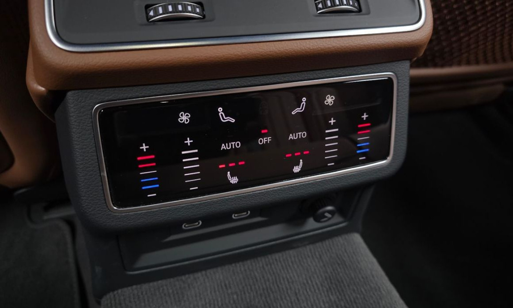 Audi A6 45 TFSI Quattro Premium, 2023
