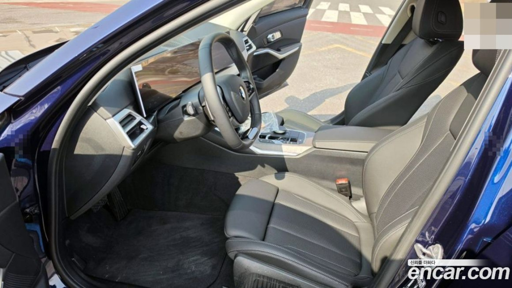 BMW 3-Series 320i, 2025
