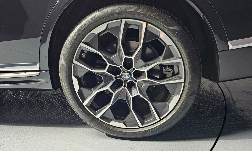 BMW X7 xDrive 40i M Sport 6STR, 2024