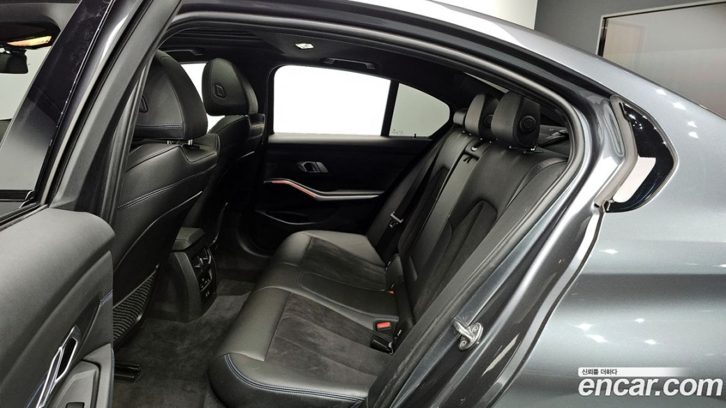 BMW 3-Series 320i M Sport, 2022