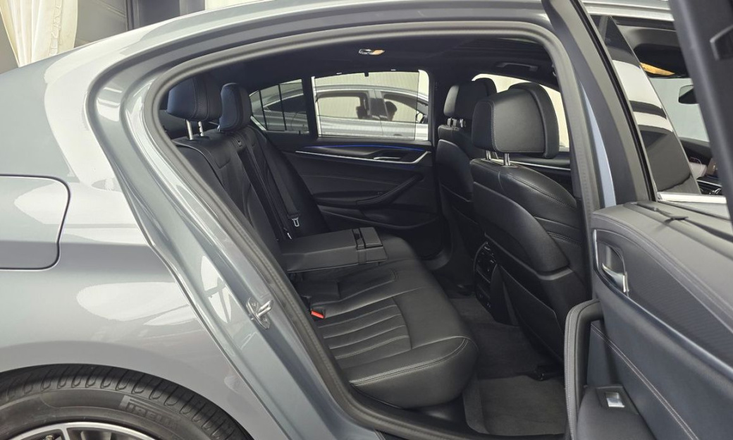 BMW 5-Series 520i M Sport, 2023