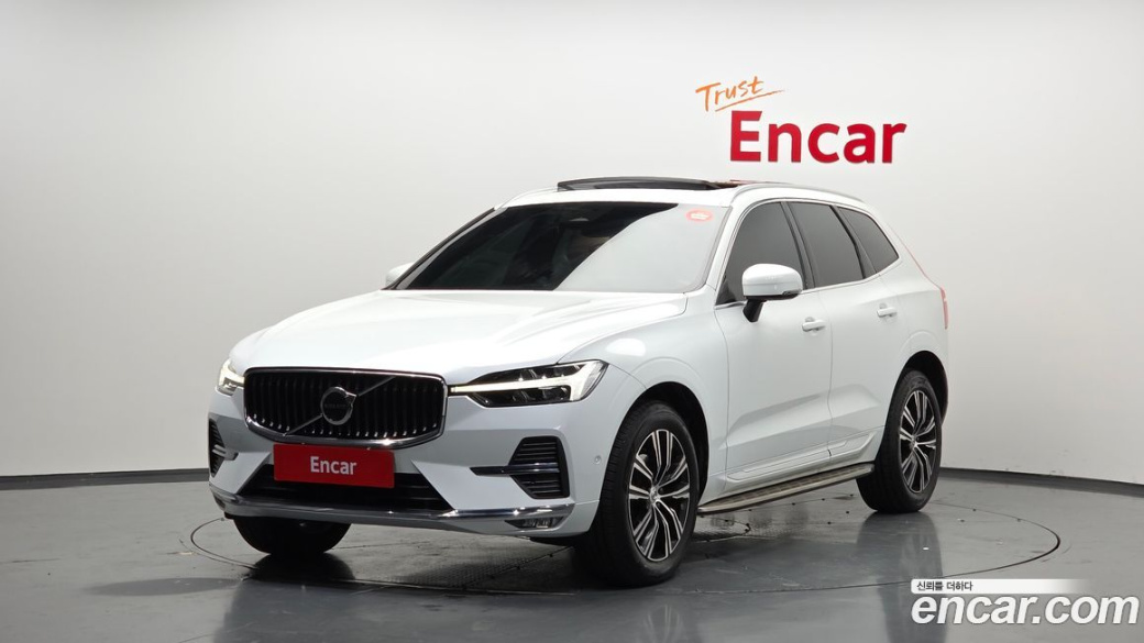 Volvo XC60 B5 Inscription, 2022