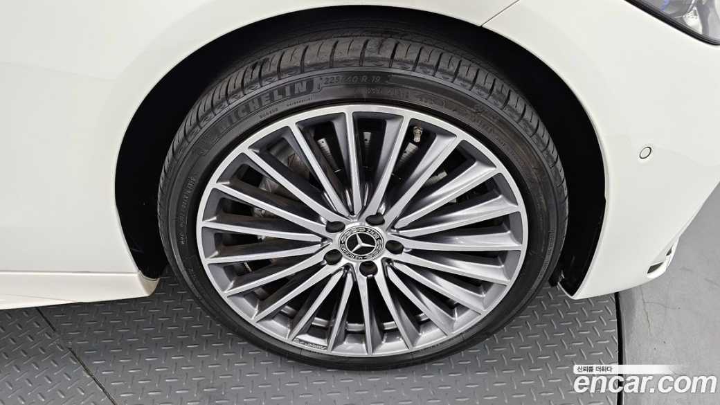Mercedes-Benz C-Class C300 AMG Line, 2022