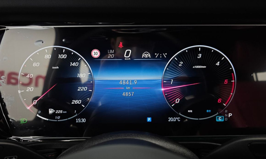 Mercedes-Benz G-Class G450d Manufaktur, 2025
