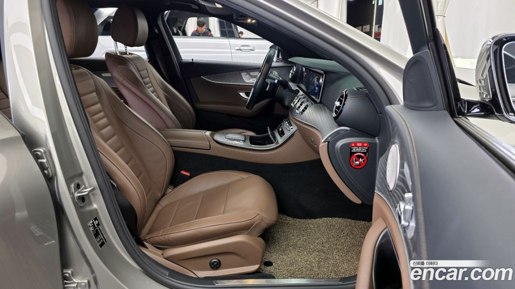 Mercedes-Benz E-Class E350 4MATIC Avantgarde, 2022