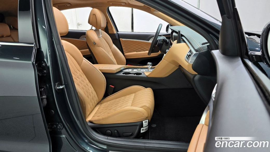 Genesis G70 Gasoline 2.0T 4WD, 2023