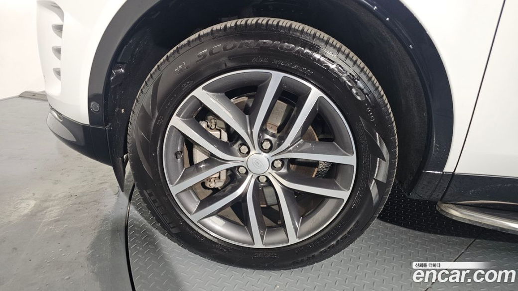 Land Rover Discovery Sport P250 Dynamic SE, 2024