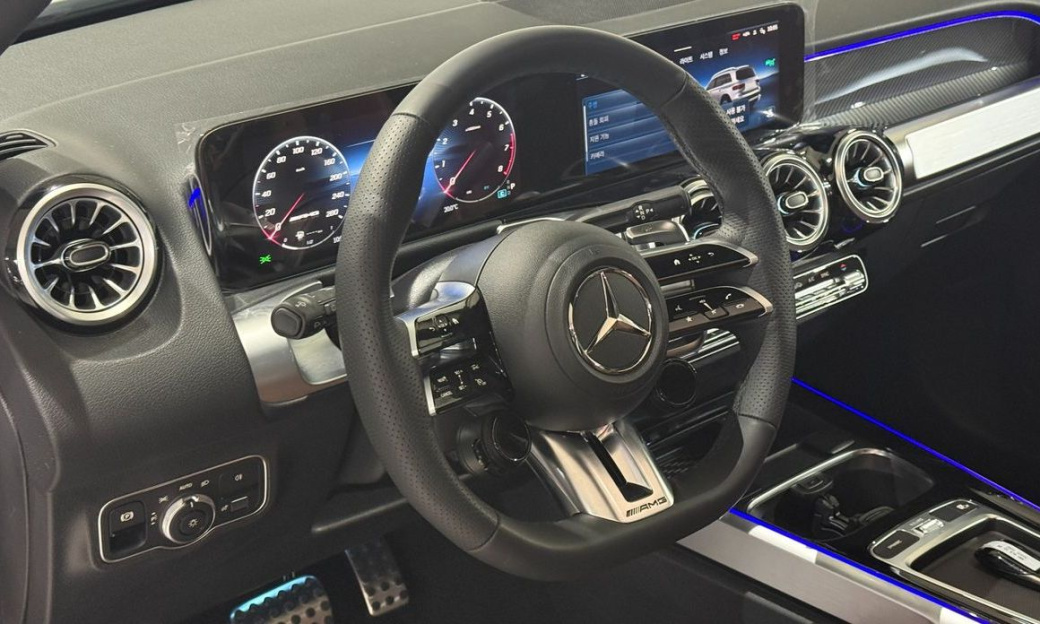 Mercedes-Benz GLB-Class AMG GLB35 4MATIC, 2025
