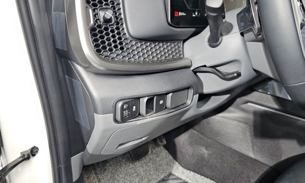 Kia Tasman 2.5T Gasoline 4WD, 2026