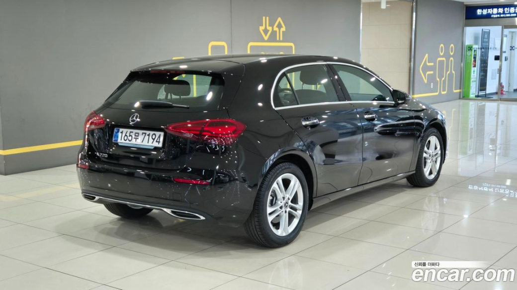 Mercedes-Benz A-Class A220 Hatchback, 2024